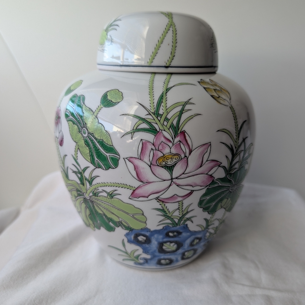 Vintage Andrea By Sadek Floral Lily Porcelain Ginger Jar